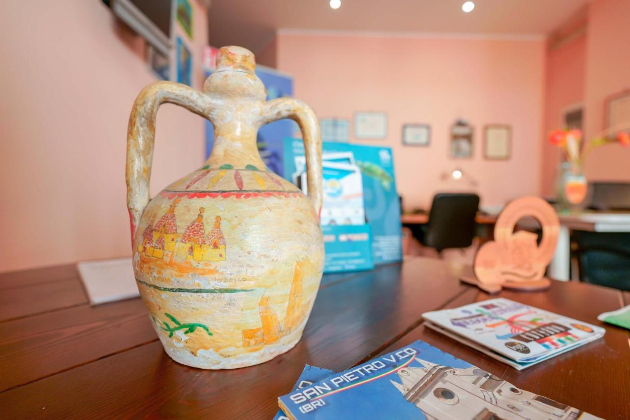 Bed And Breakfast Cairoli Exclusive Room San Pietro Vernotico Buitenkant foto