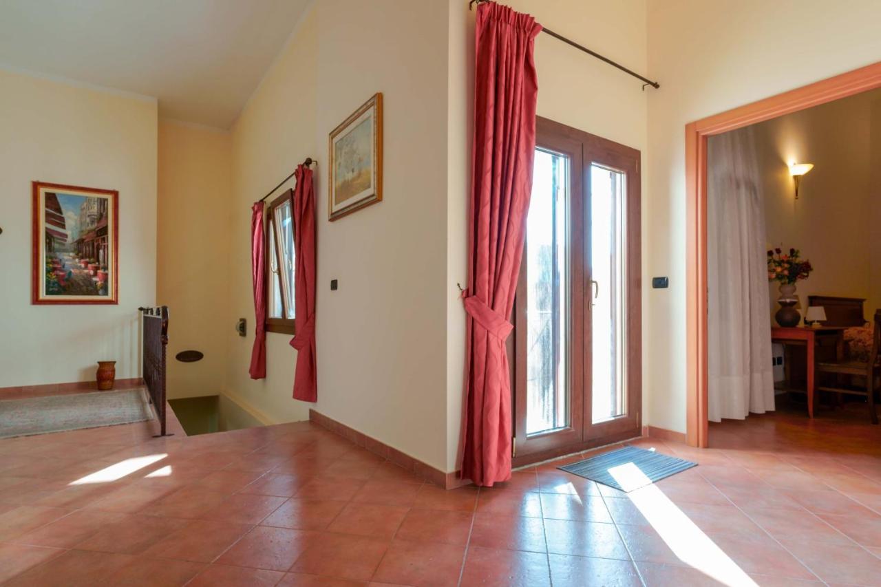 Bed And Breakfast Cairoli Exclusive Room San Pietro Vernotico Buitenkant foto