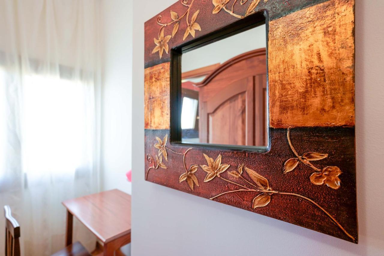 Bed And Breakfast Cairoli Exclusive Room San Pietro Vernotico Buitenkant foto
