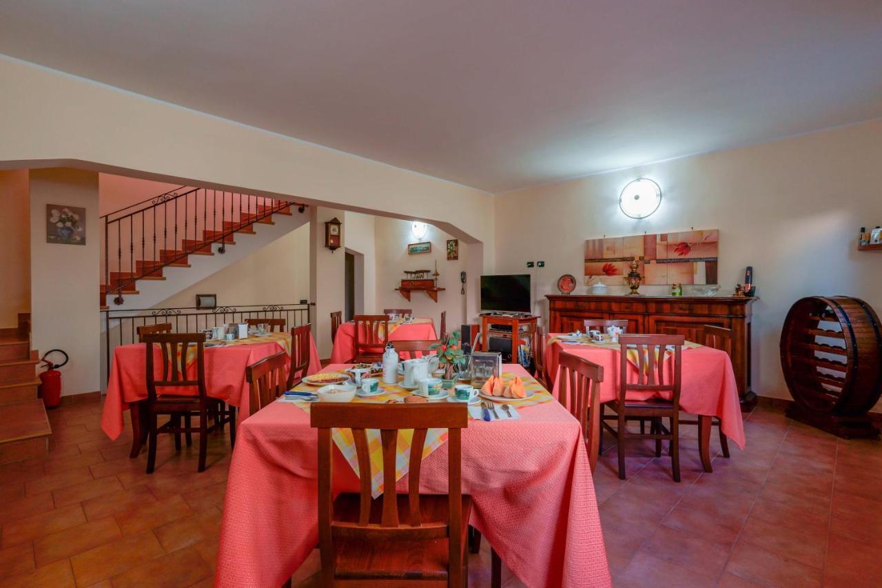 Bed And Breakfast Cairoli Exclusive Room San Pietro Vernotico Buitenkant foto