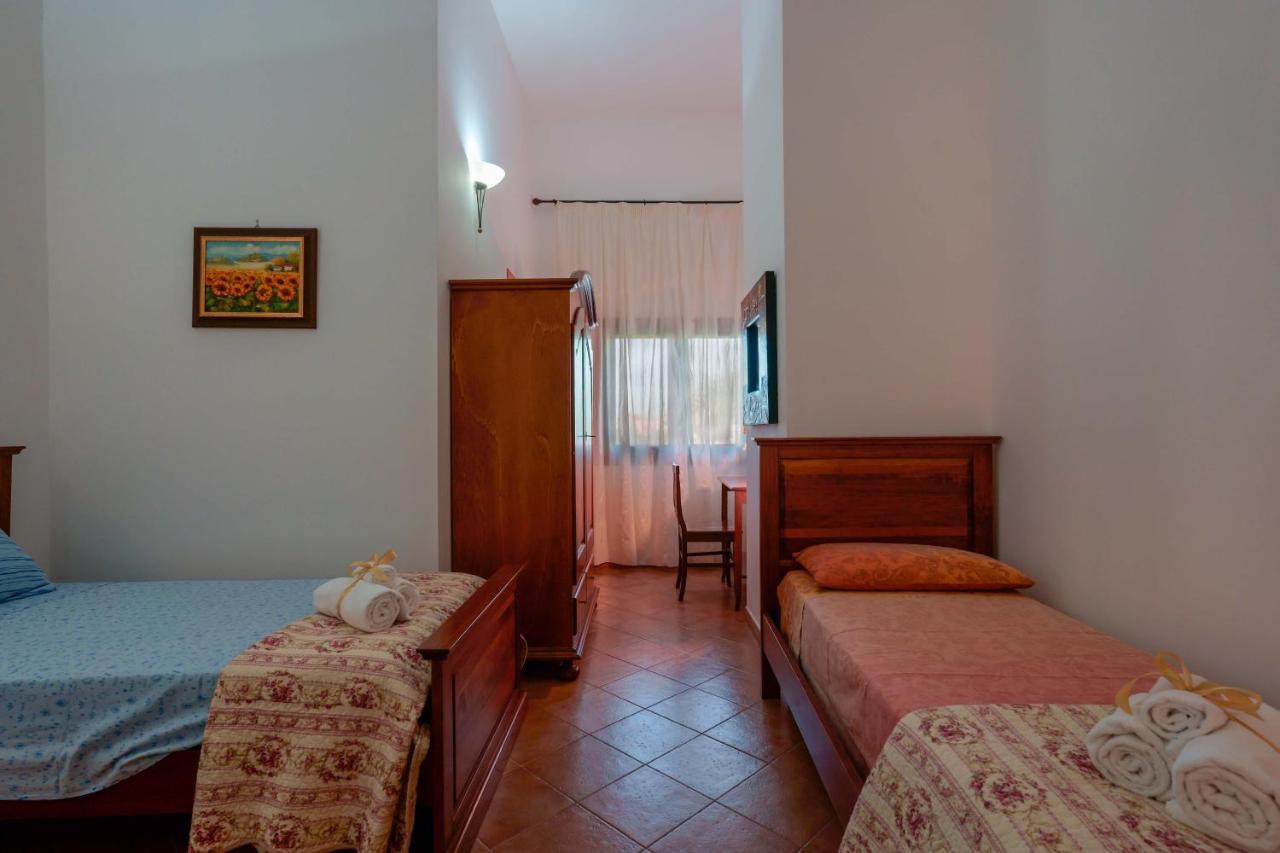 Bed And Breakfast Cairoli Exclusive Room San Pietro Vernotico Buitenkant foto